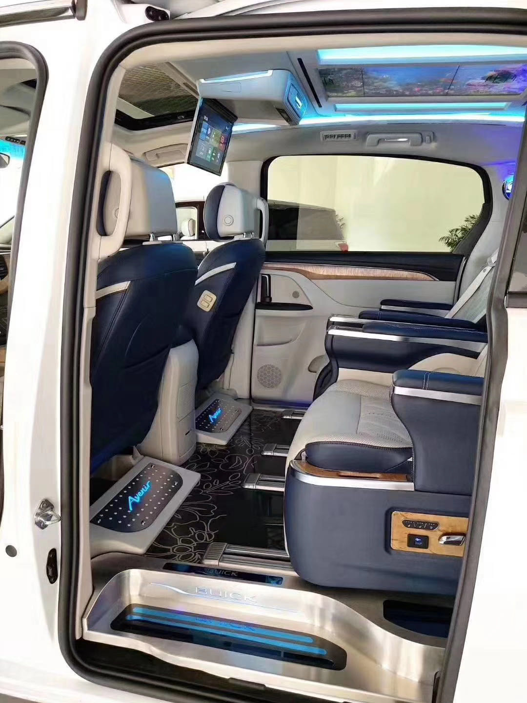 别克GL8商务草莓污视频网站