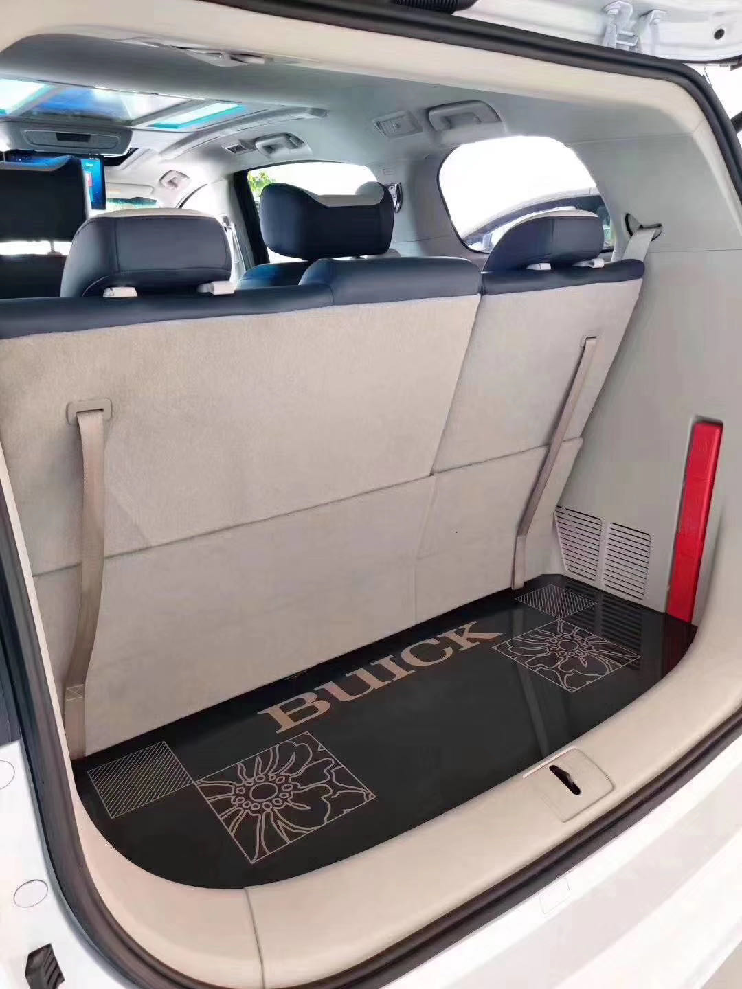 别克GL8商务草莓污视频网站